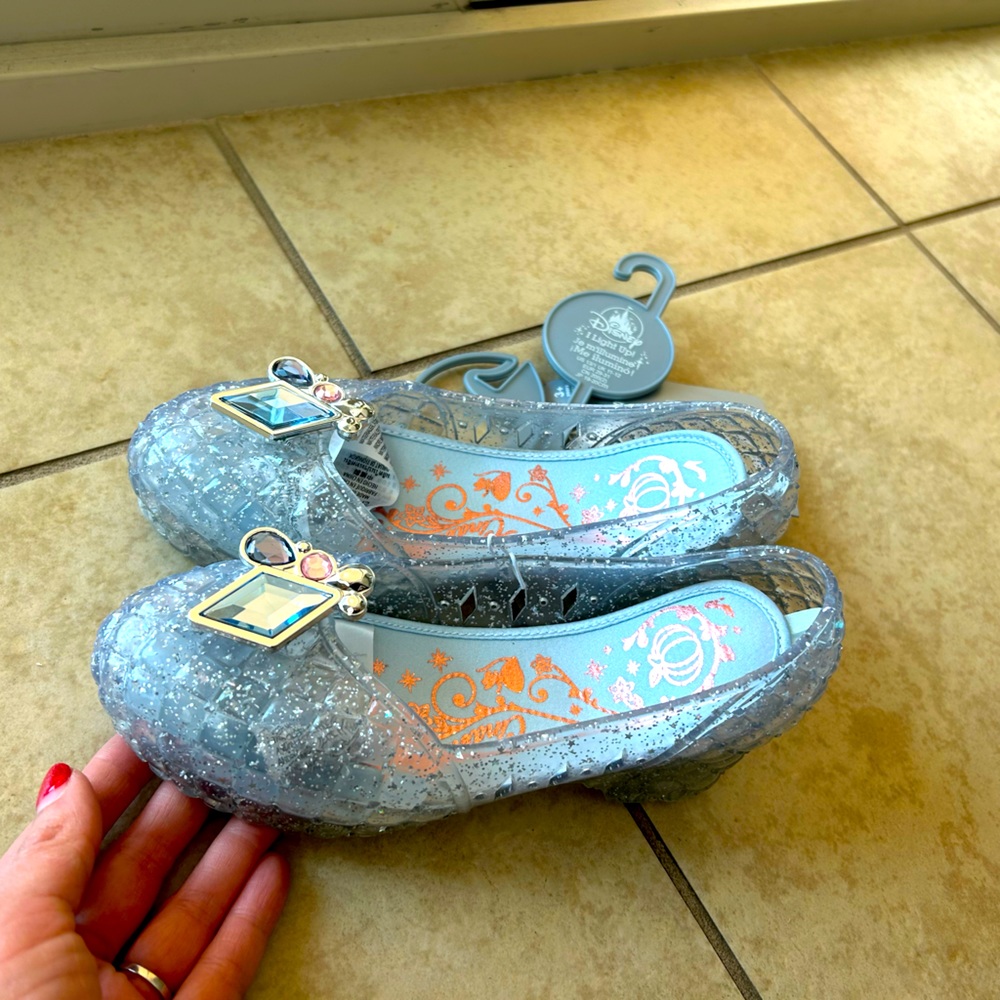 Iridescent NEW Cinderella low heel princess shoes - girls size 13